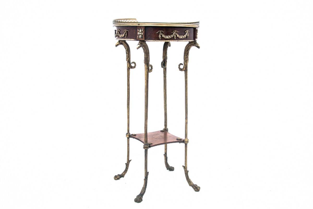 Table - flowerbed, France, mid-19th century XX century.