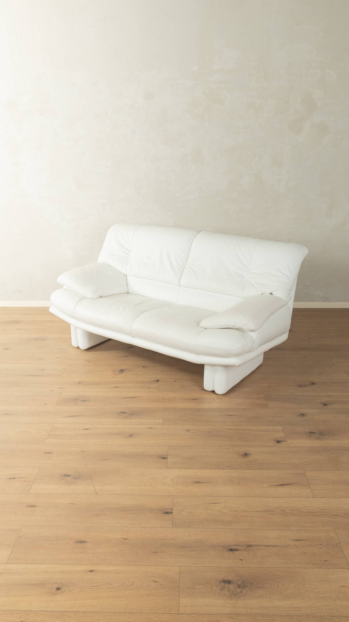 Postmodern sofa by Nicoletti Salotti from the 1980s