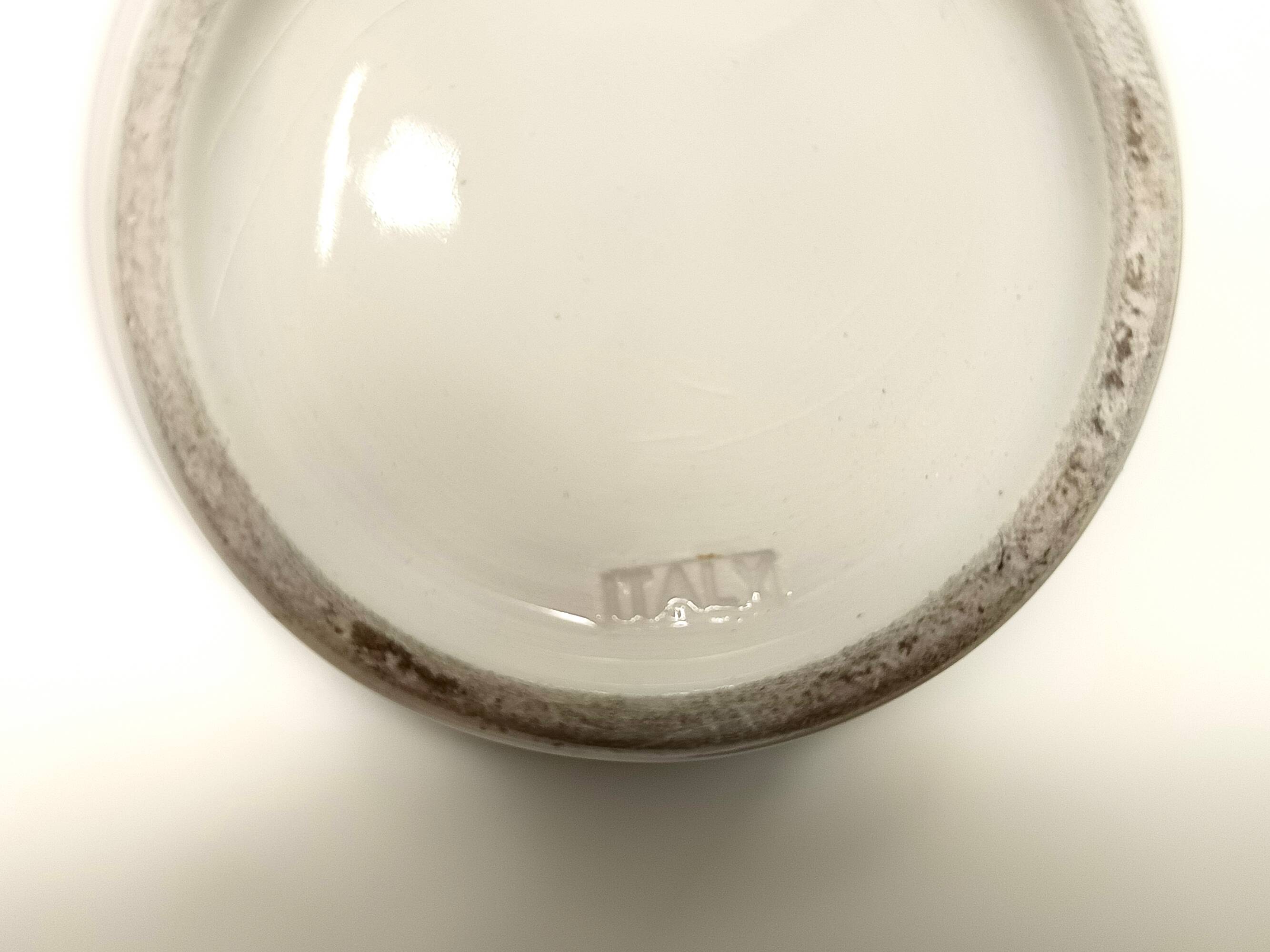 Quatre tasses à café en céramique par Baldelli avec un pichet à lait et un sucrier, Italie.