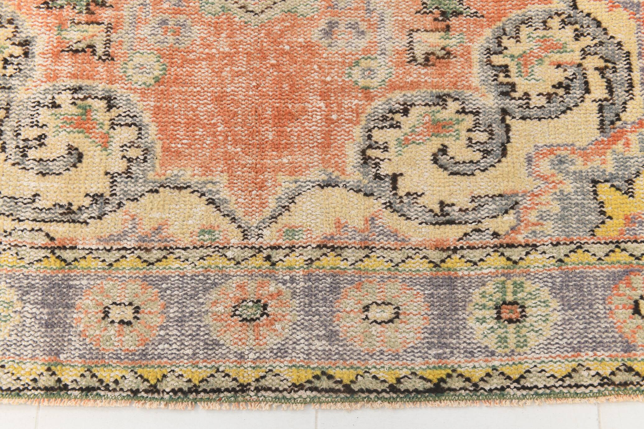 6x9 Light Yellow & Red Classic Pattern Vintage Rug, 183x279Cm