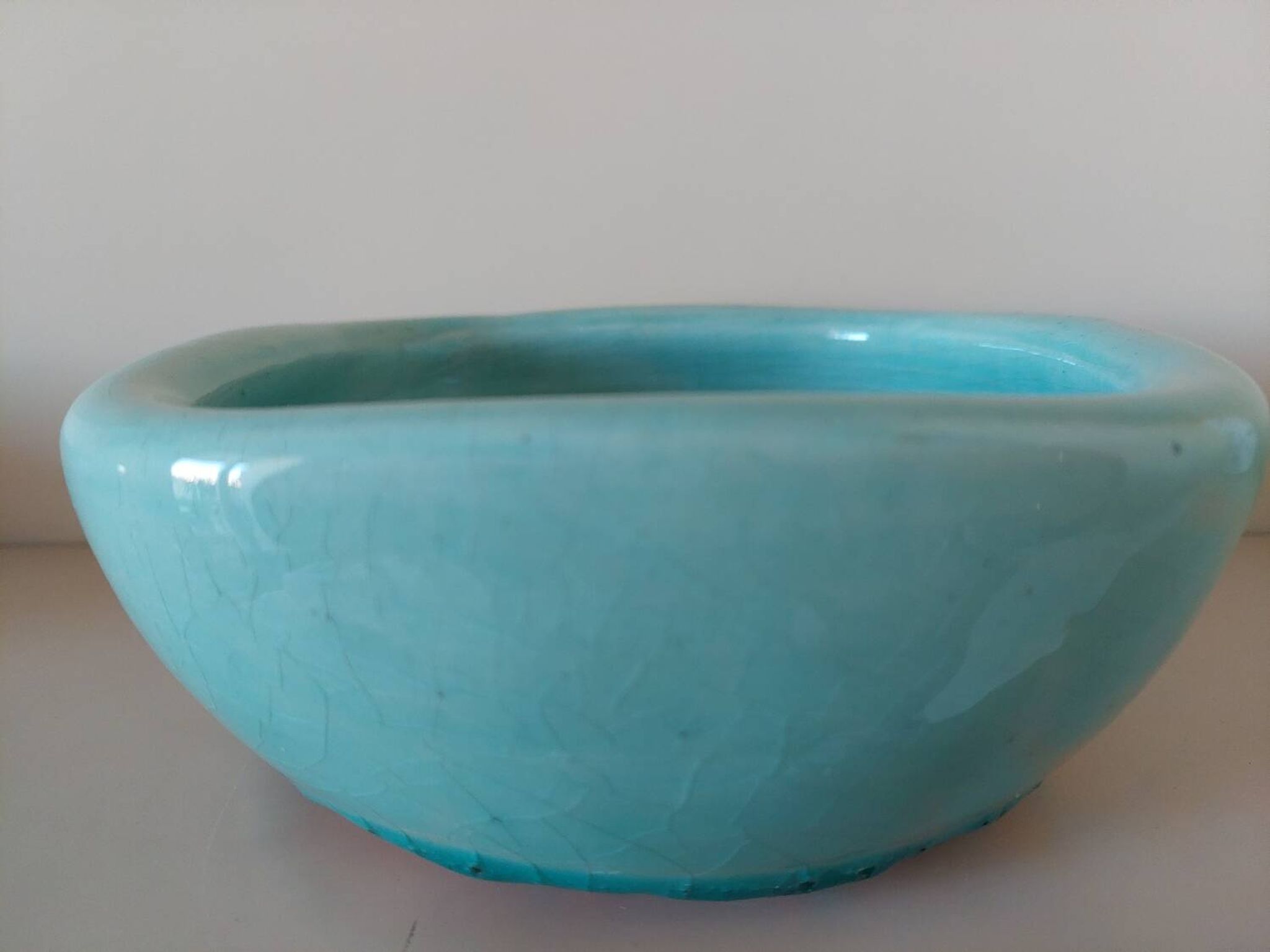 Turquoise cracked ceramic empty pocket signed Keramos, Sèvres circa 1950