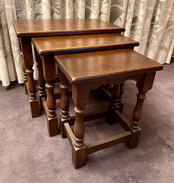 Table gigogne