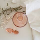 Bouteille en verre rose