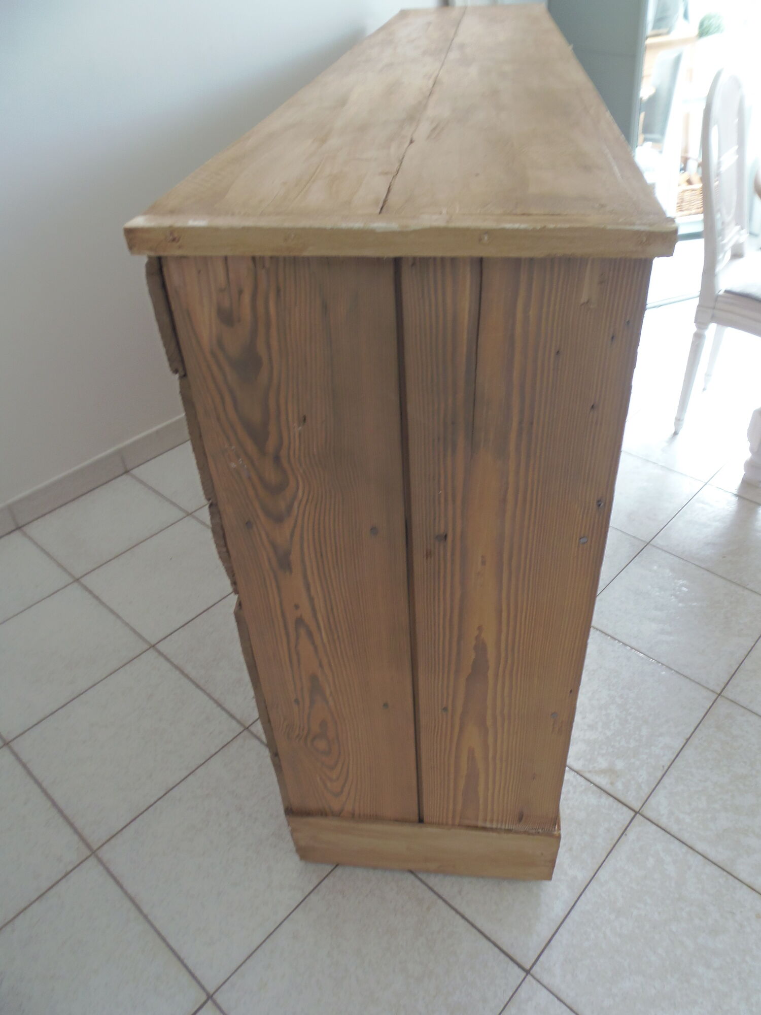 Vintage craft furniture on pitchpin wheels, 18 lockers.