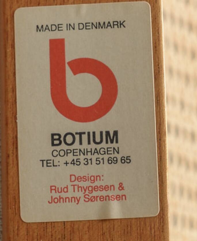 Set of 8 'King series' dining chairs by Rud Thygesen & Johnny Sørensen