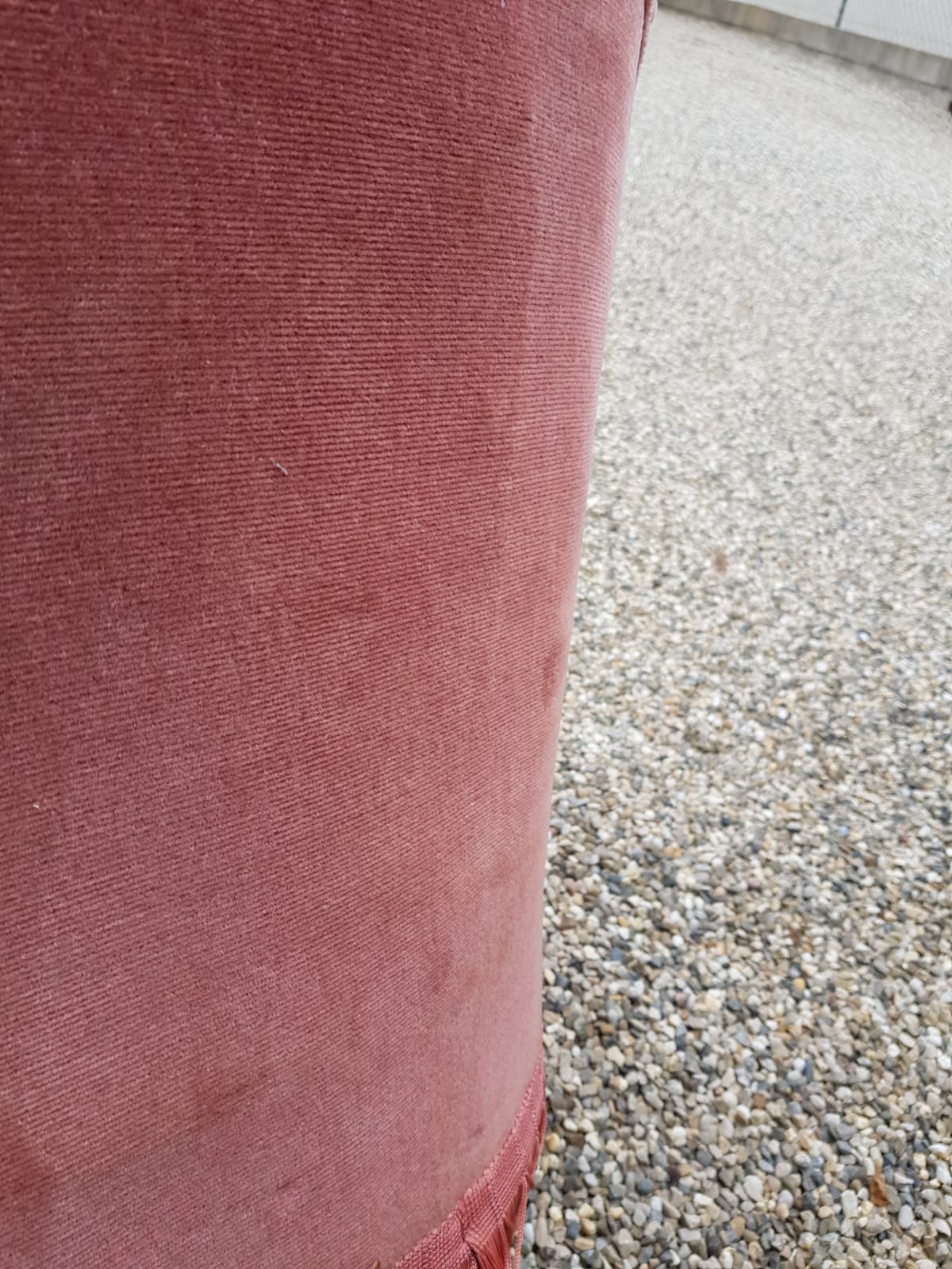 Paire de chauffeuses crapaud velours rose