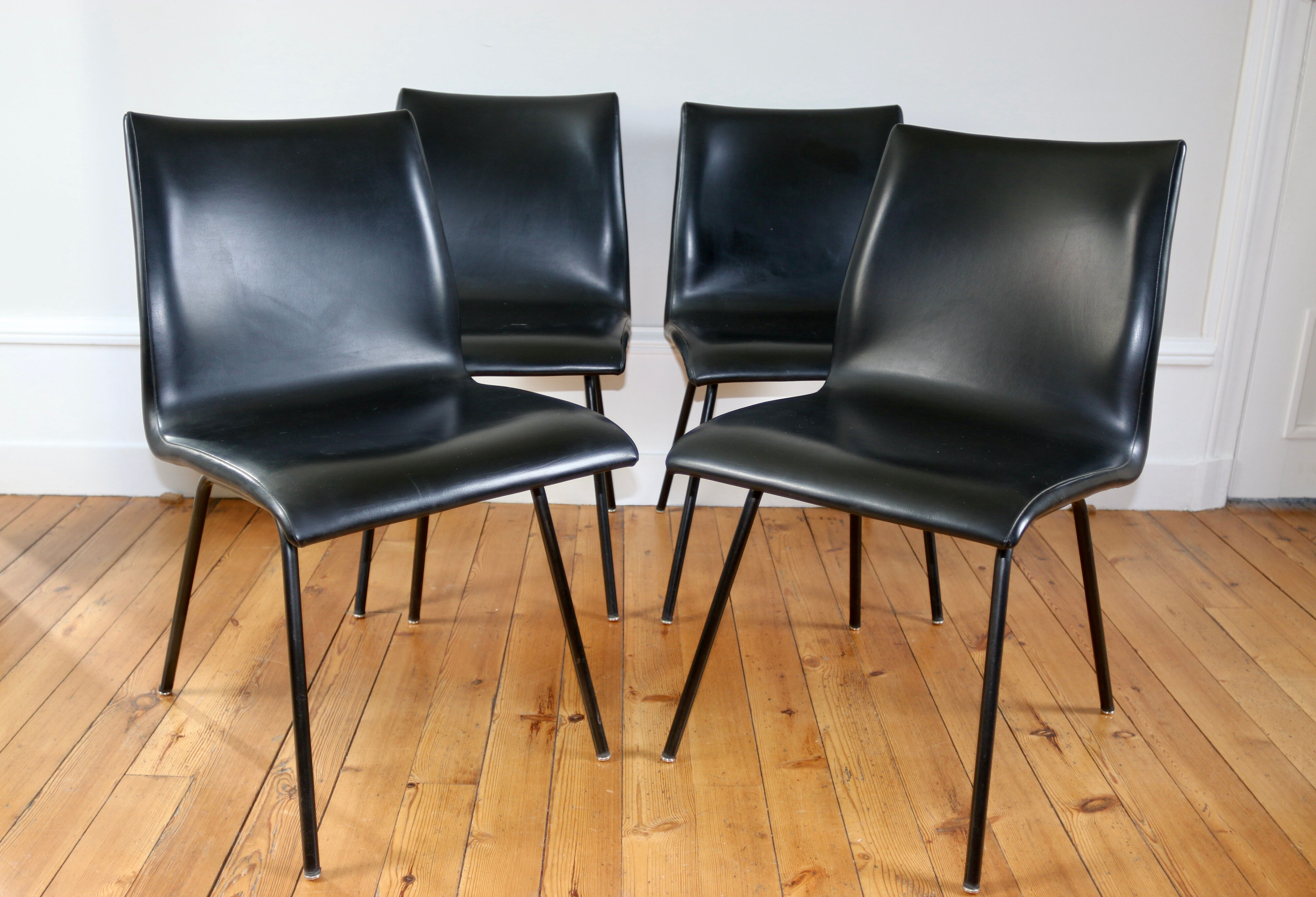 Series of 4 vintage chairs 1950