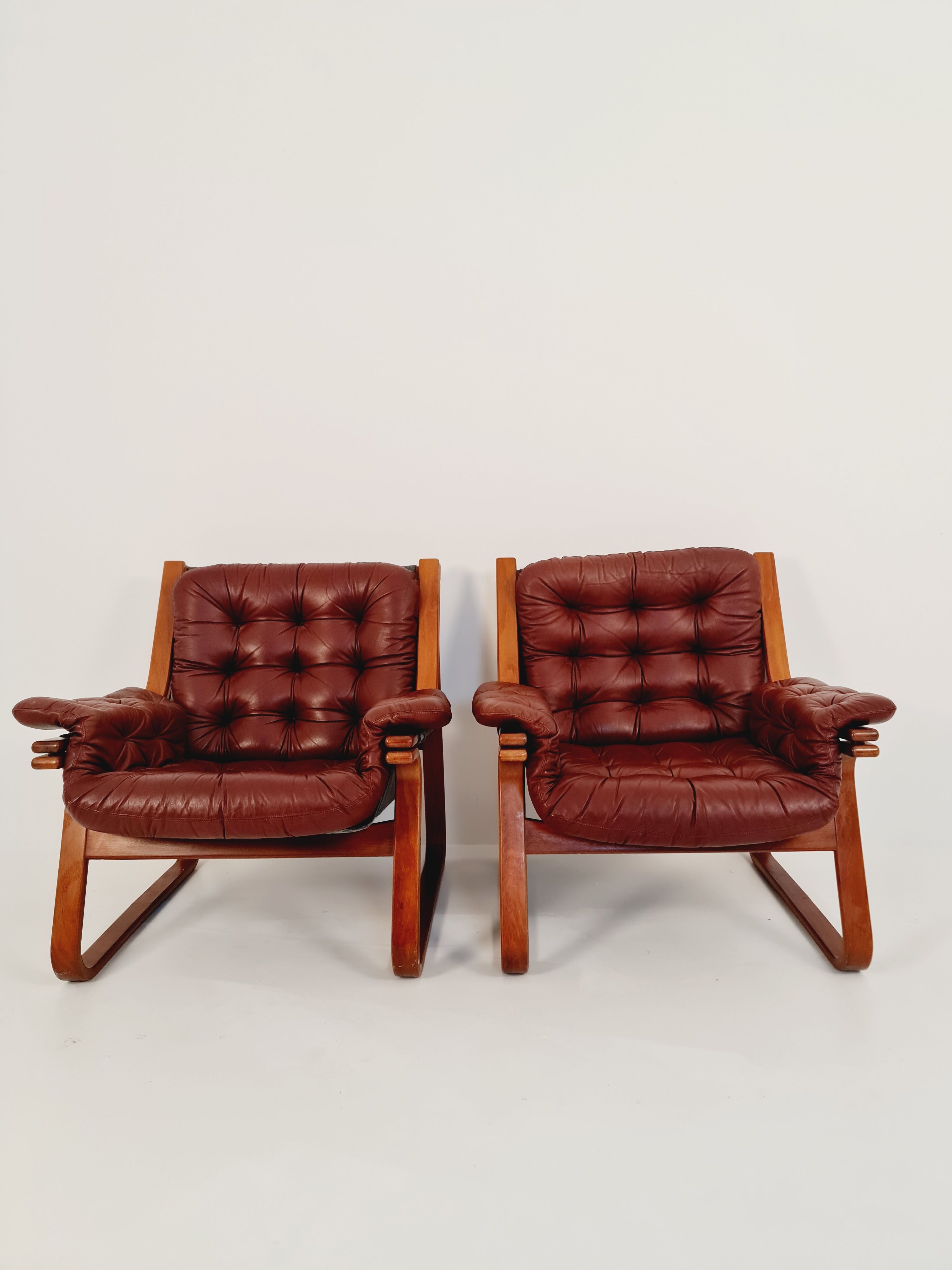 Leather Scandinavian Swedish easy chair, arm chair 1970’s, by Carl-Henrik Spark for Ulferts Sweden