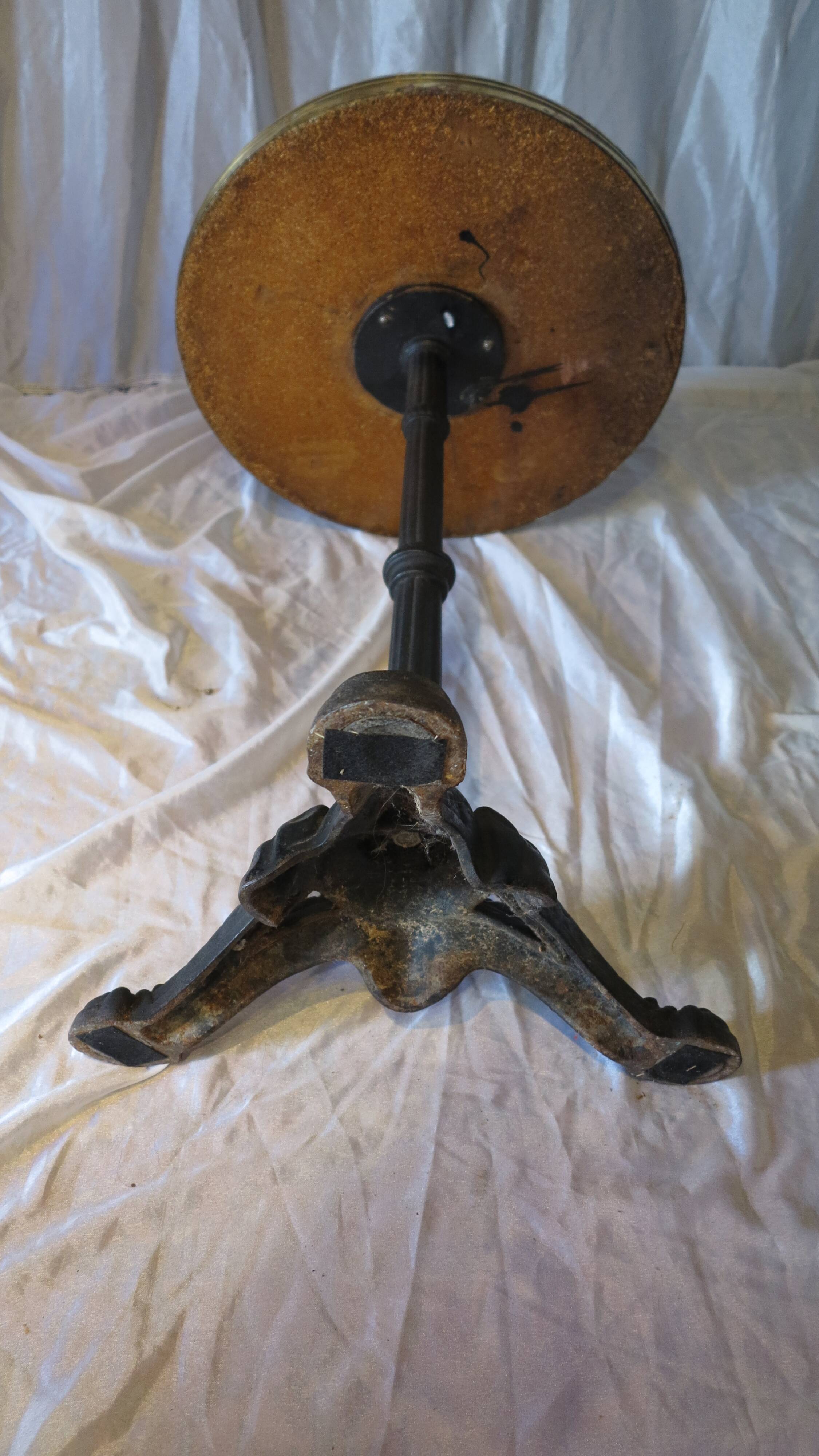 Table bistrot ronde pied fonte