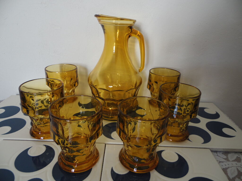 Amber glass orangeade service