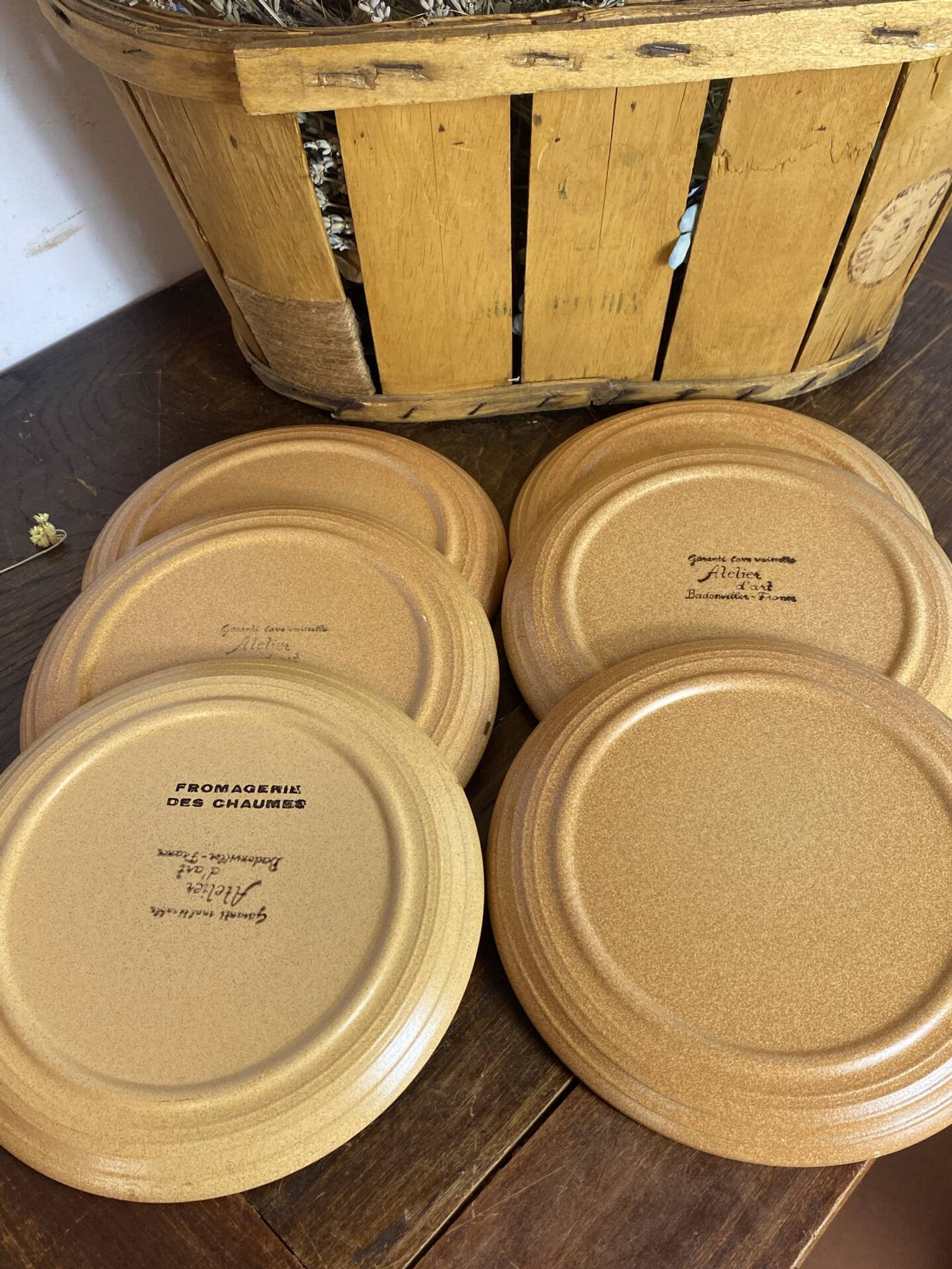 Dessert plates in stoneware, Bidonviller France
