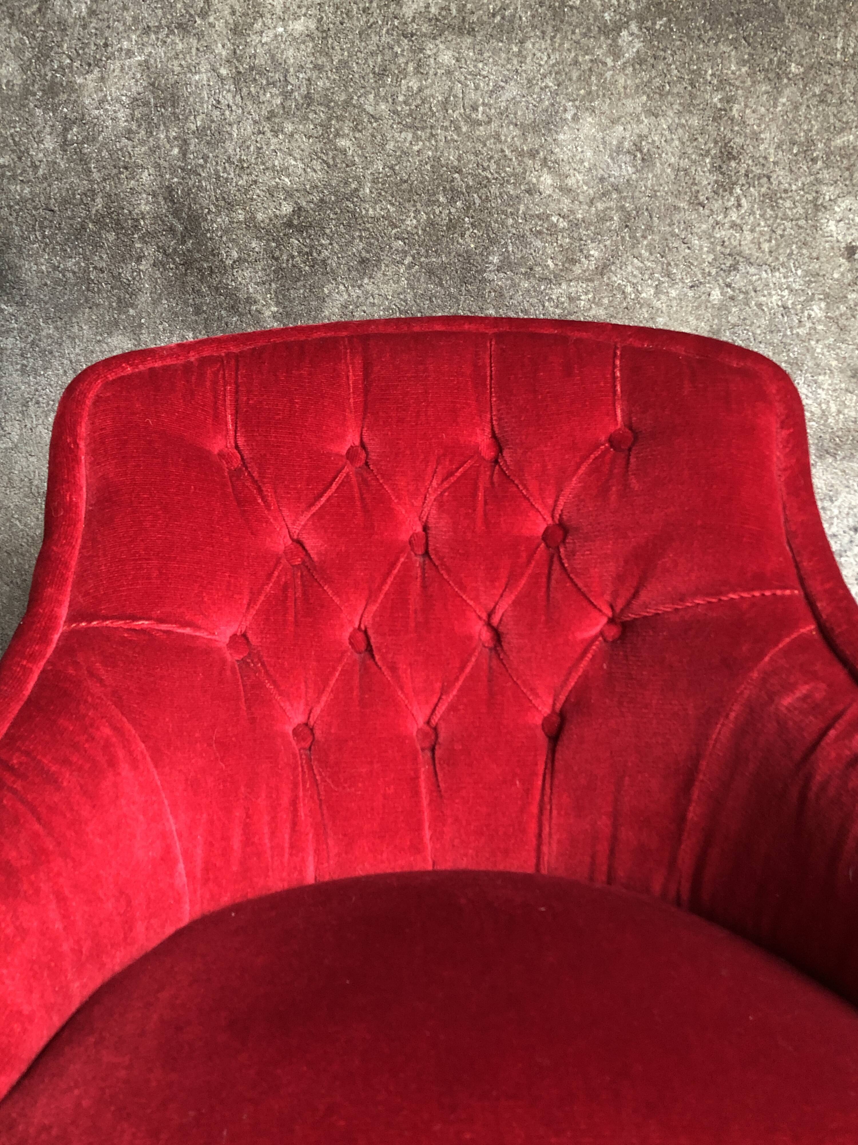 Red velvet toad armchair