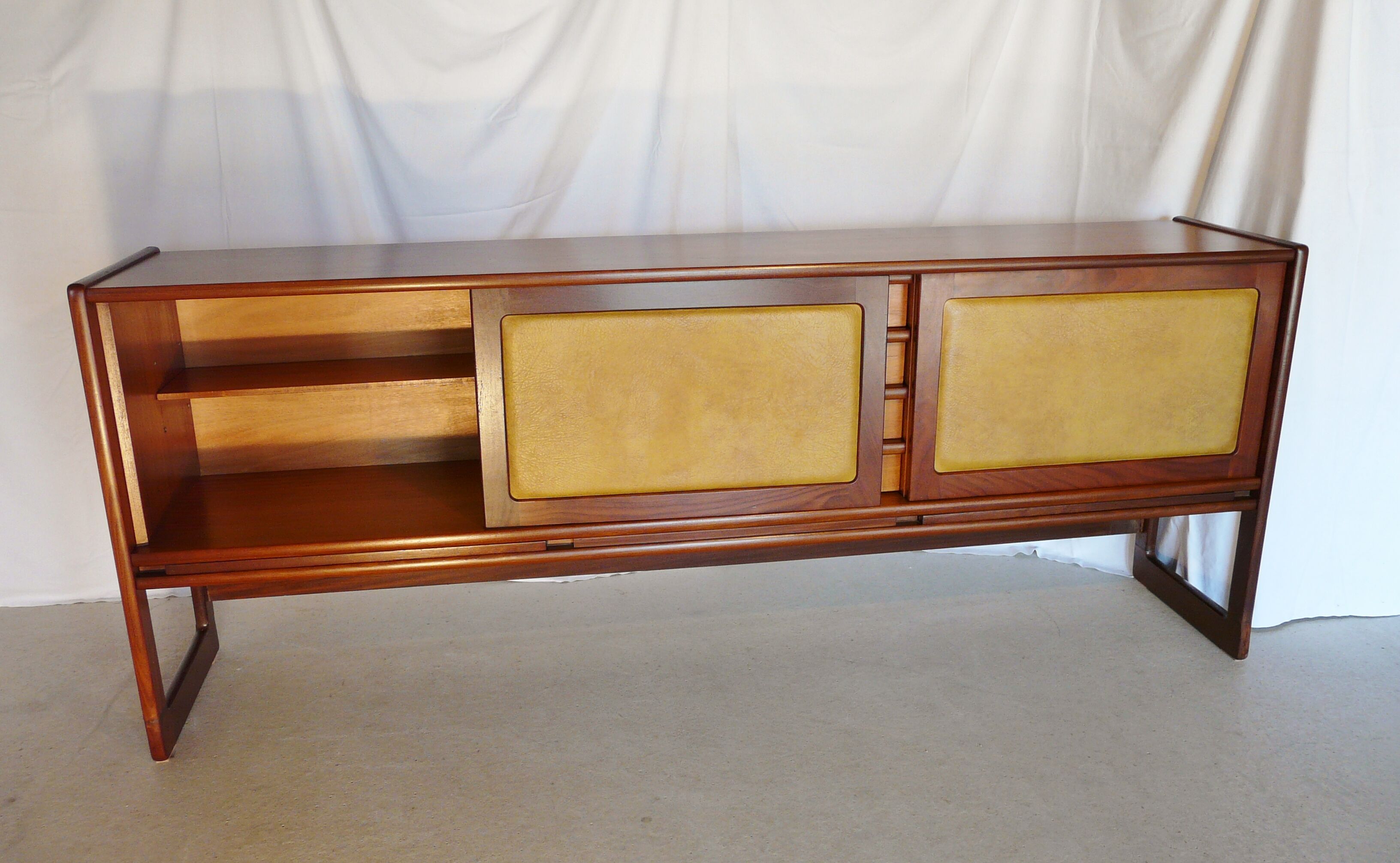 Scandinavian teak line sideboard