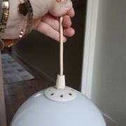 Suspension, boule de bain en opaline