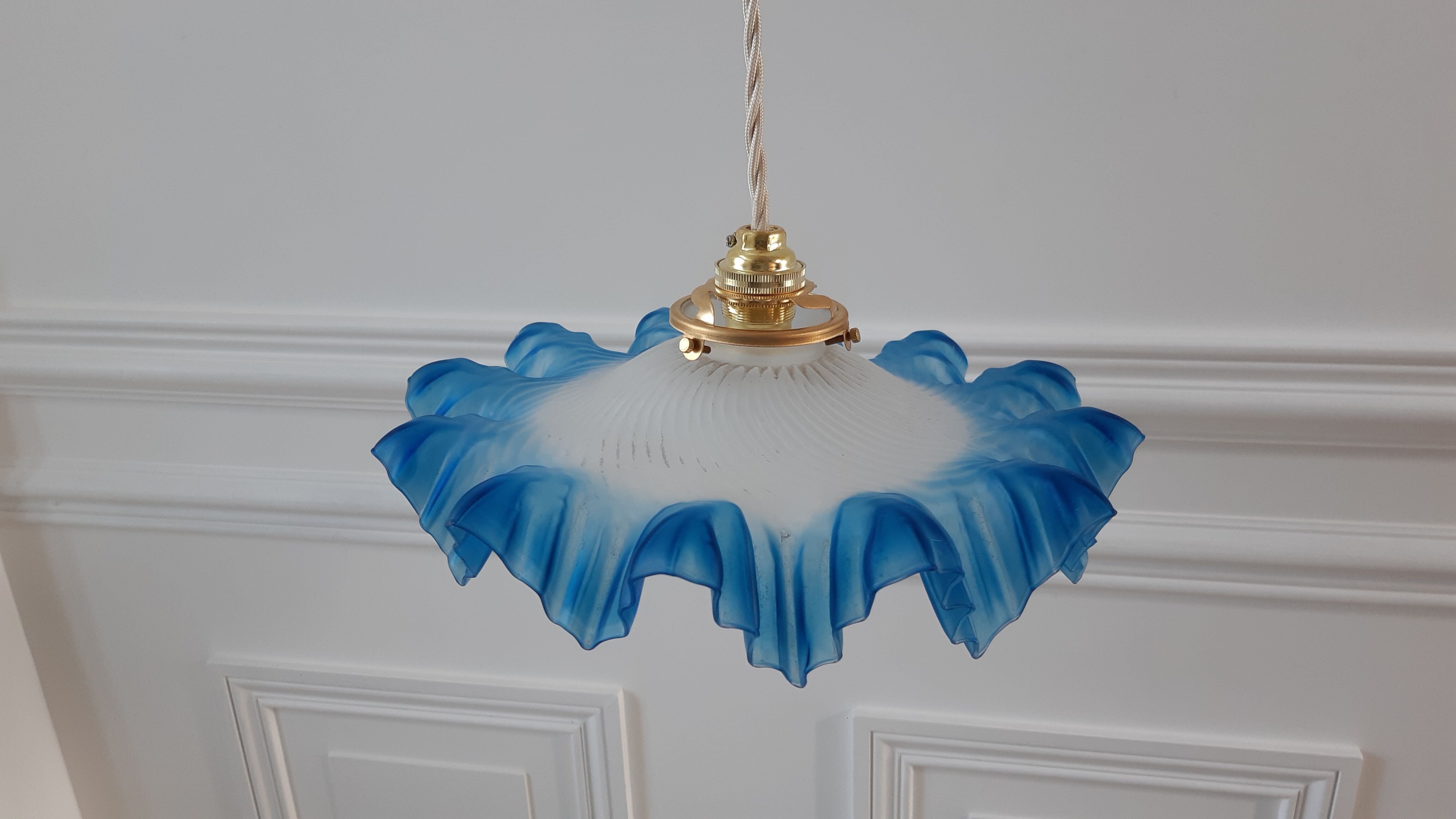 Serrated suspension in blue glass years 50-60