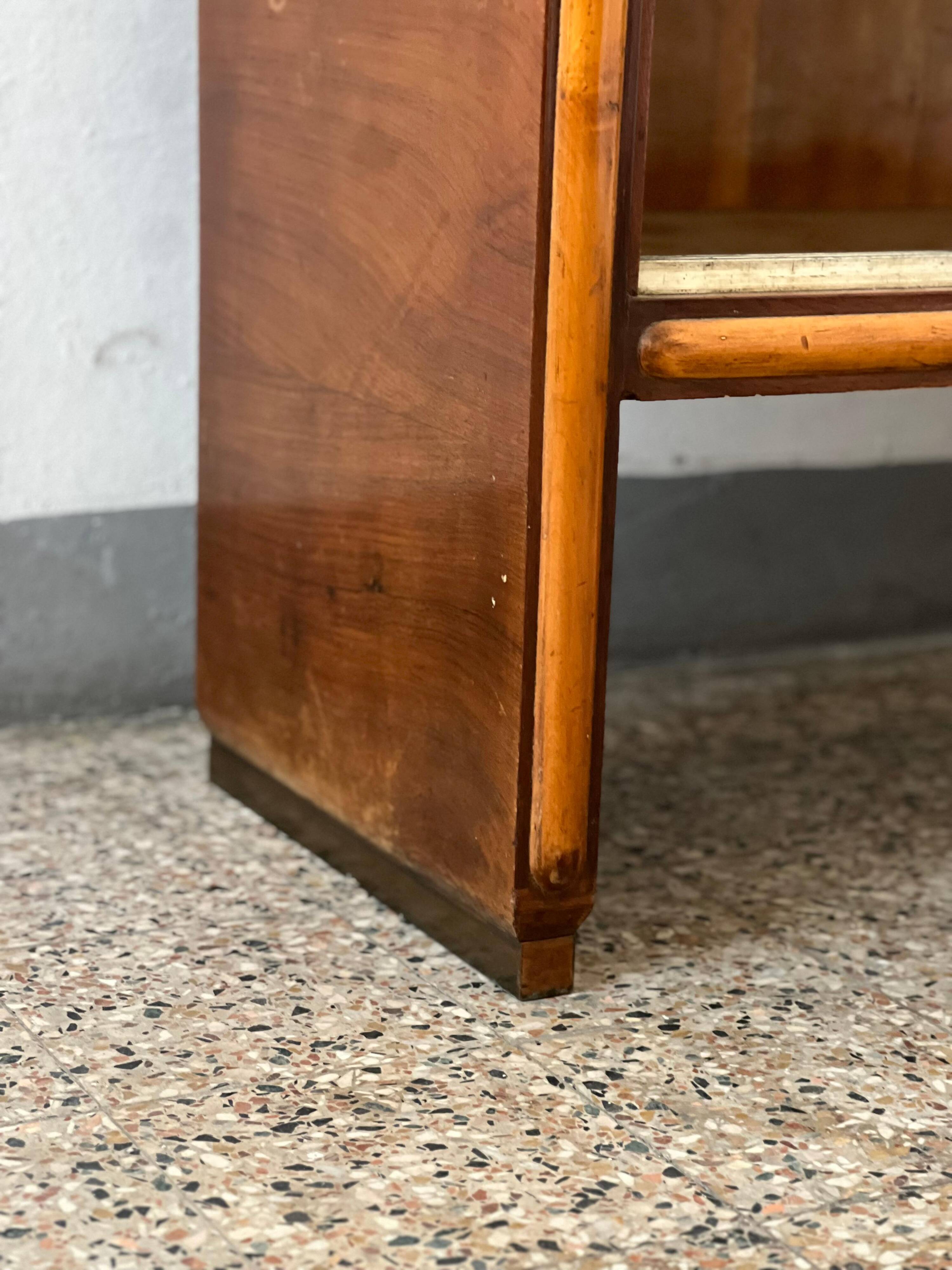 1940's Italian cabinet credenza bar display with glass door art deco style
