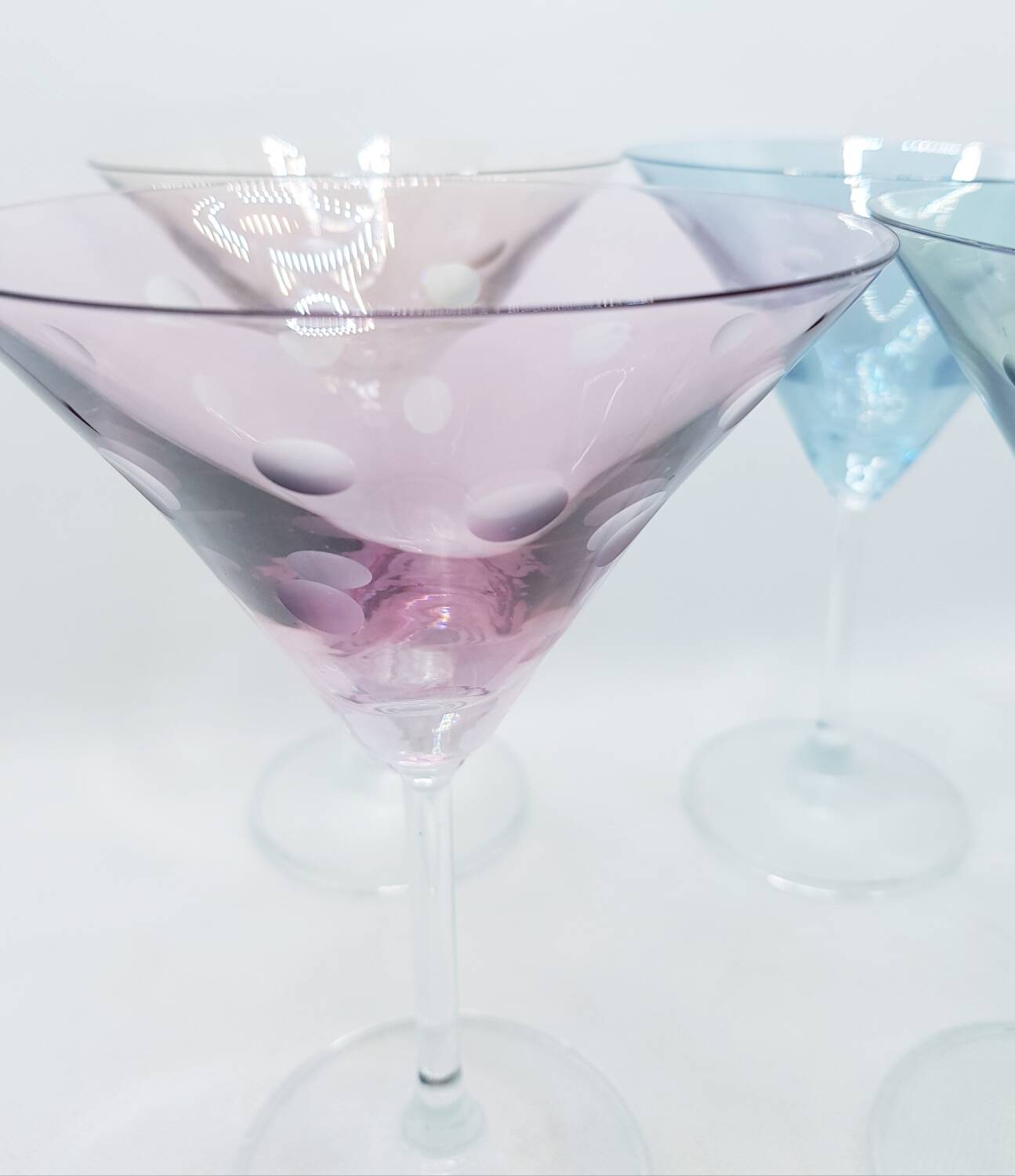 Verres à martini à pois