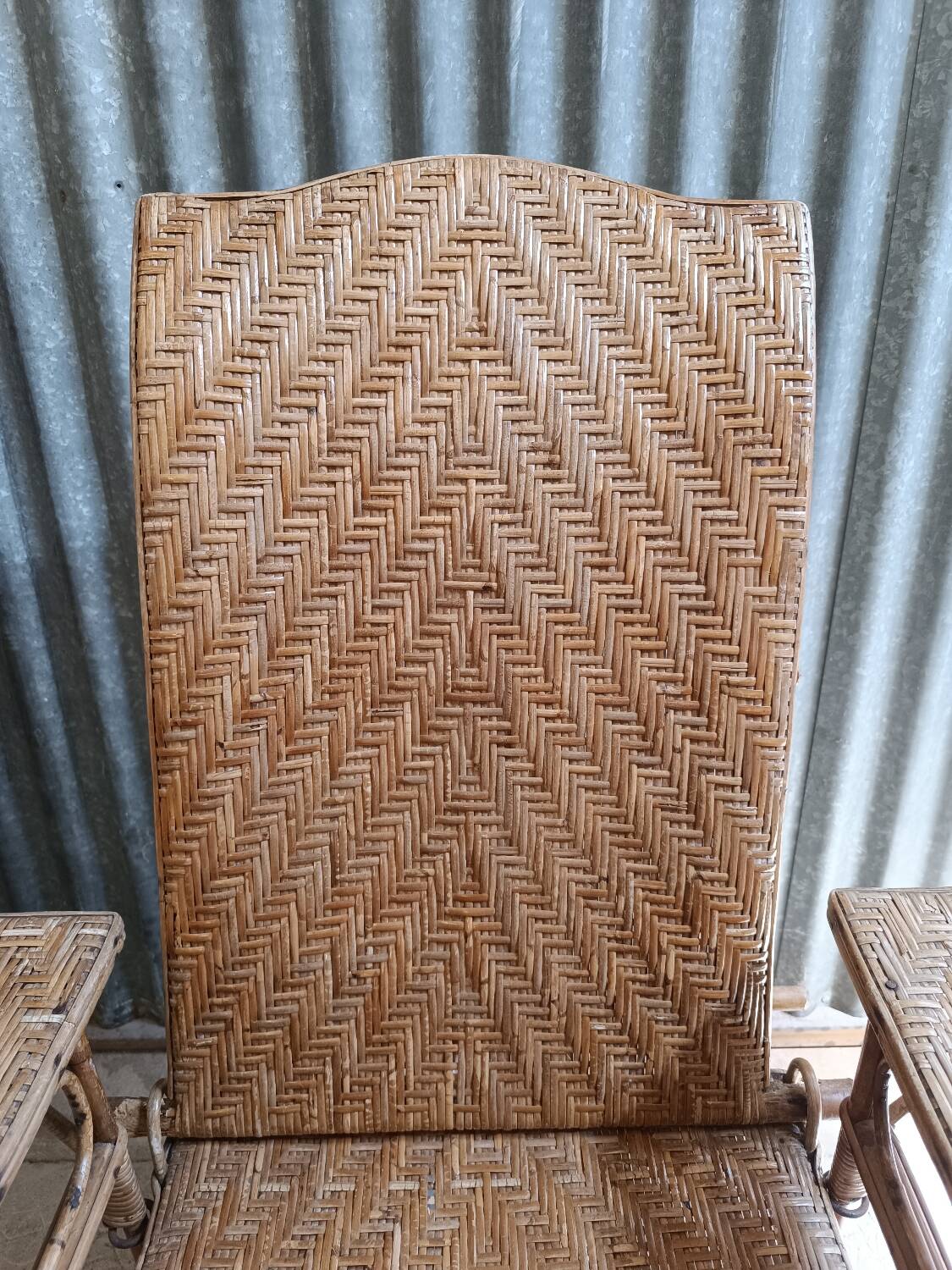 Sunbed - Vintage rattan wicker deckchairs
