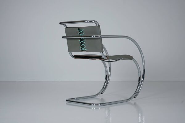 Chaise tubulaire en acier MR20 par Ludwig Mies van der Rohe pour Knoll