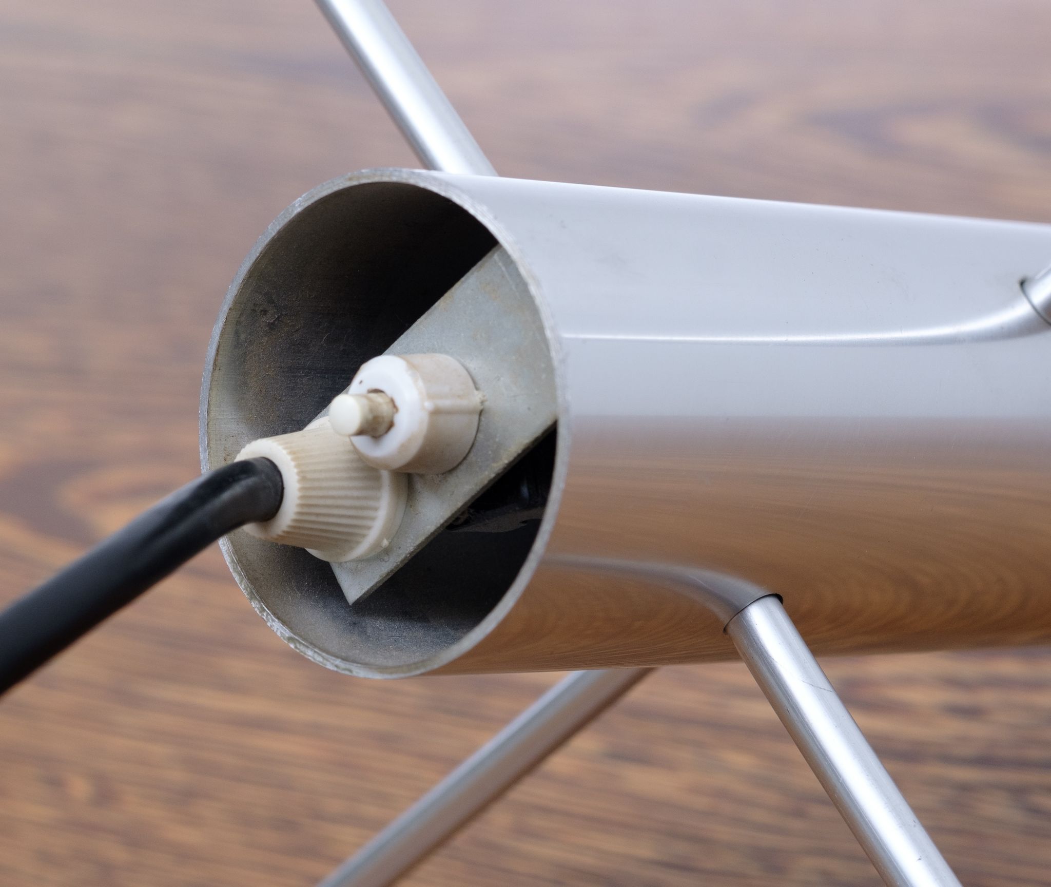 Raak Amsterdam cricket table lamp, design Otto Wasch