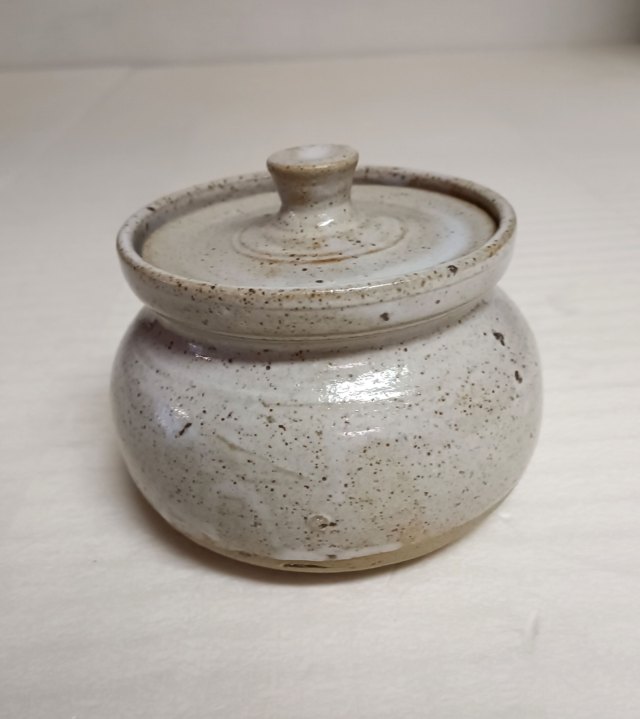 Glazed stoneware sugar