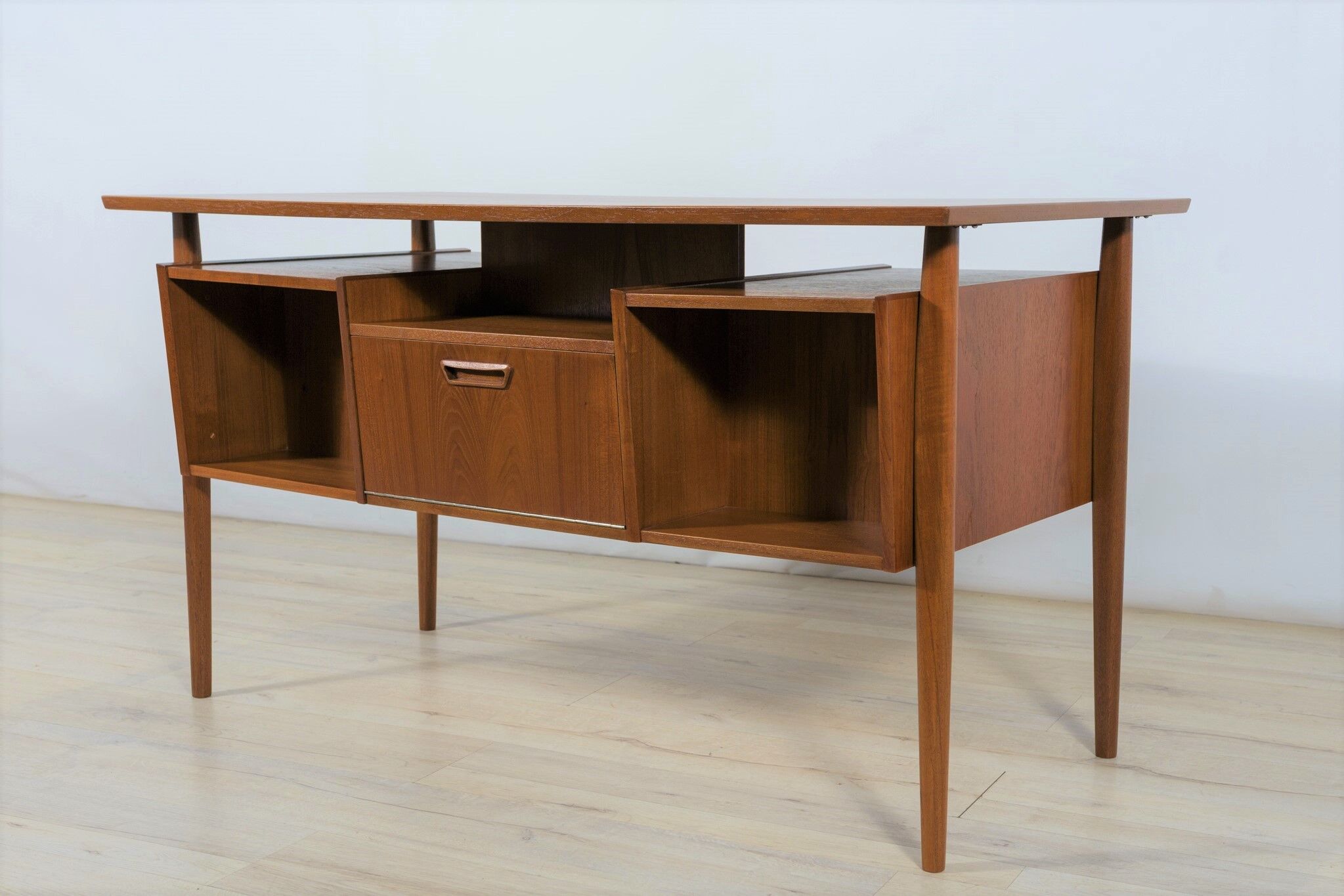 Bureau par Gunnar Nielsen Tibergaard pour Tibergaard, années 1960