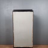 English art deco style showcase