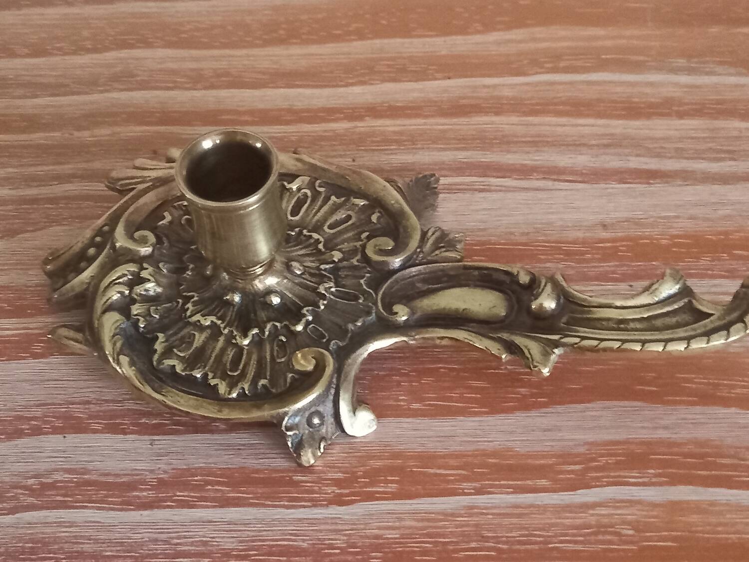 Rat tail candlestick