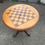 Round table