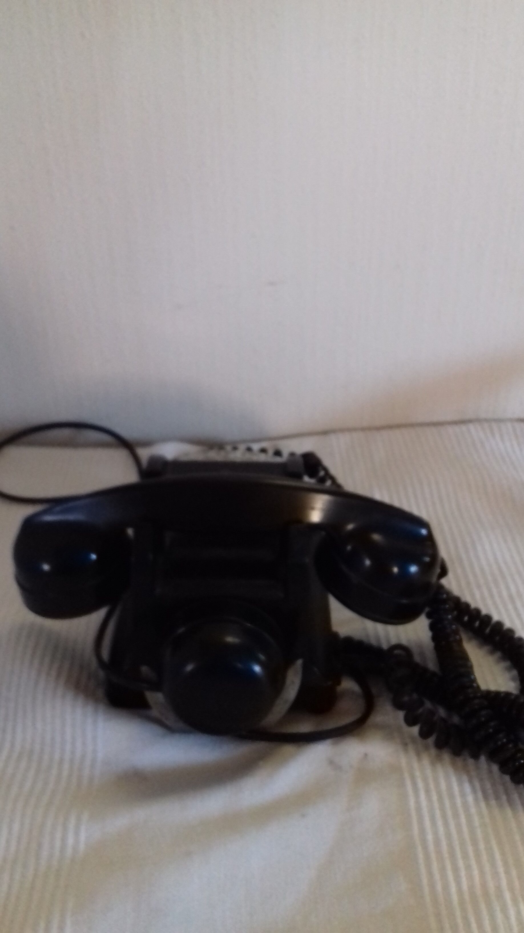 Black bakelite telephone