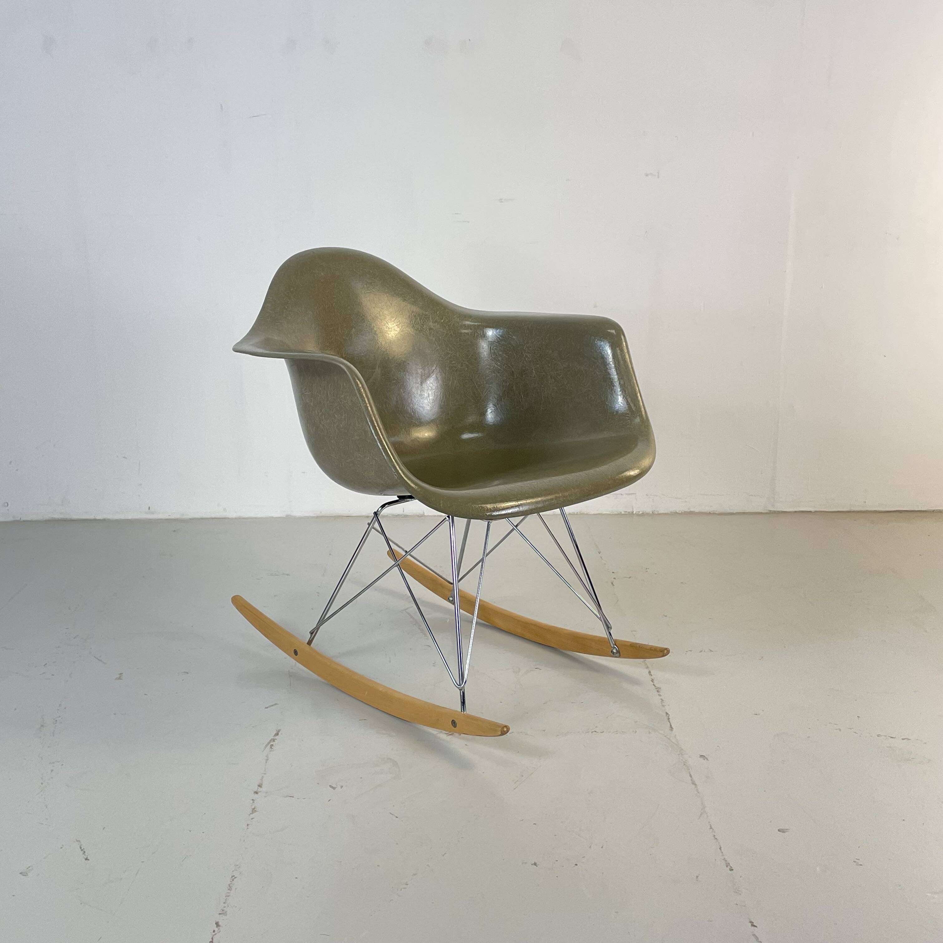 Eames Herman Miller 1950s RAR rocking chair in brown