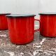 6 tasses en tôle émaillée