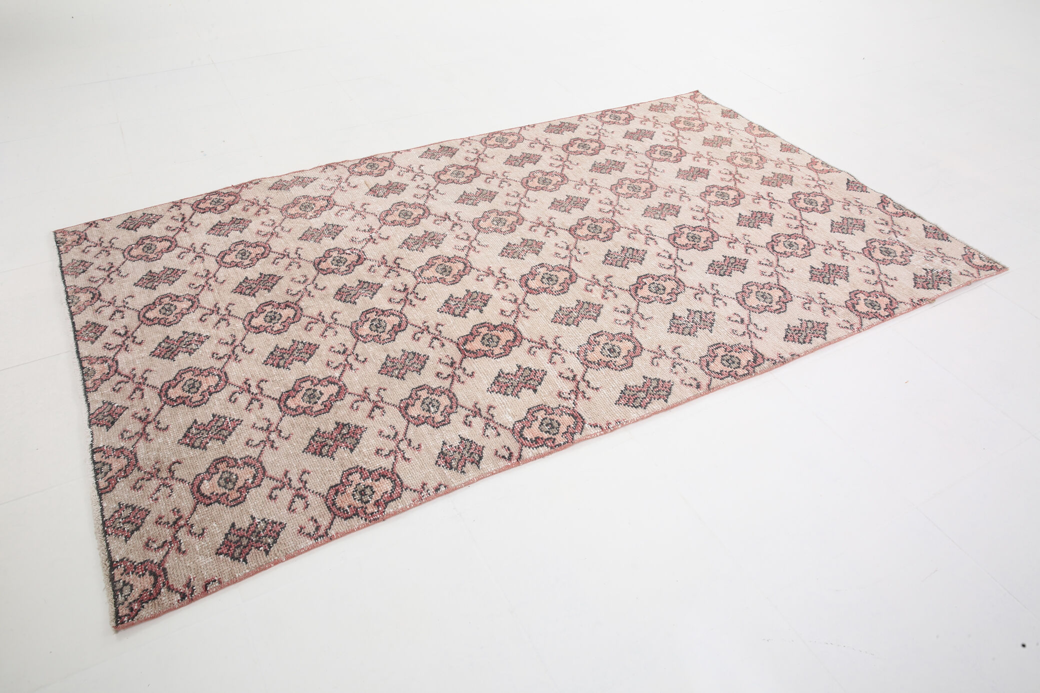 4x7 Red & Beige Floral Turkish Rug, 134x231Cm