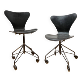 Paire de chaises de bureau par Arne Jacobsen
