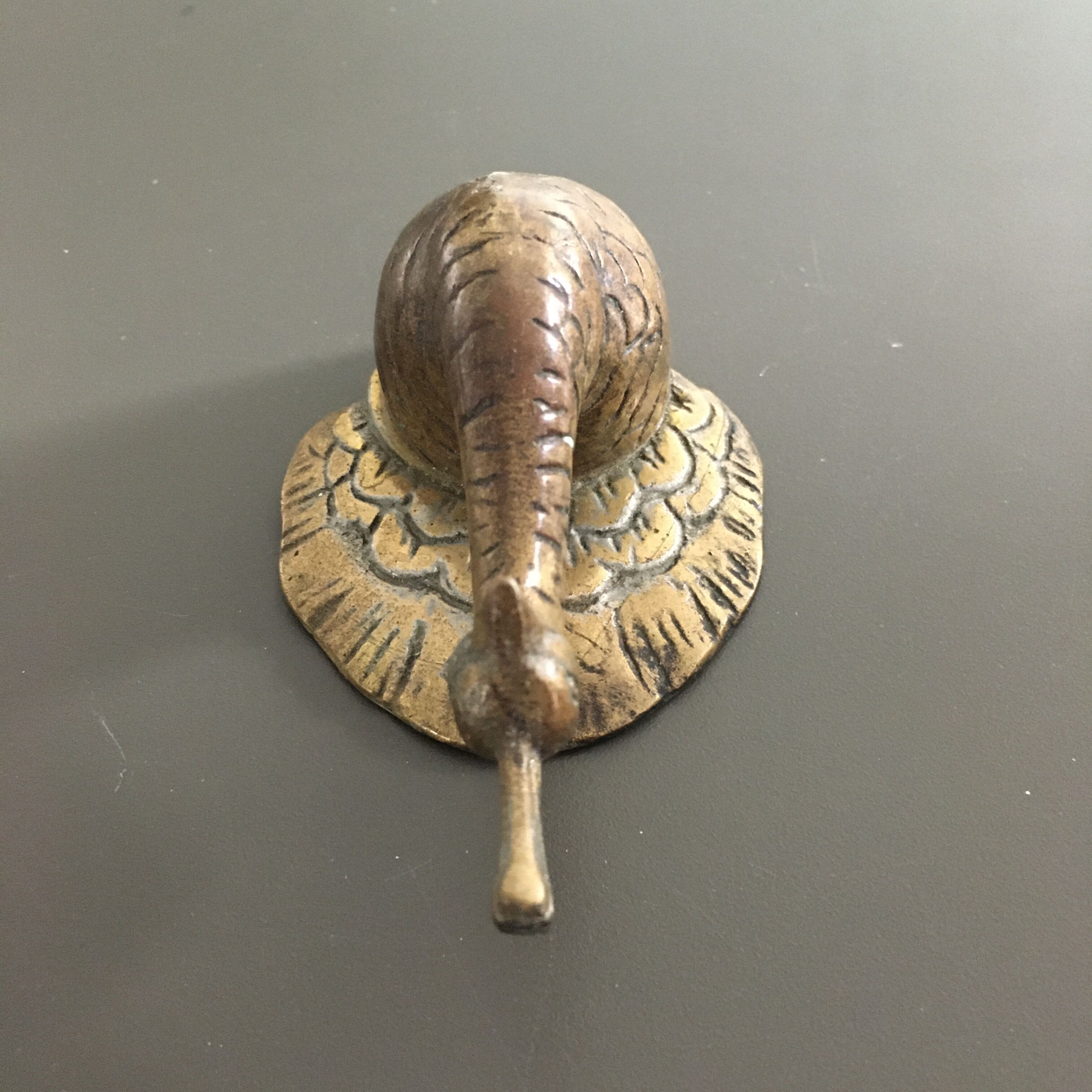 Patère paon en bronze