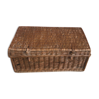 Old trunk in woven wicker rectangular shape - Bicycle model suitcase