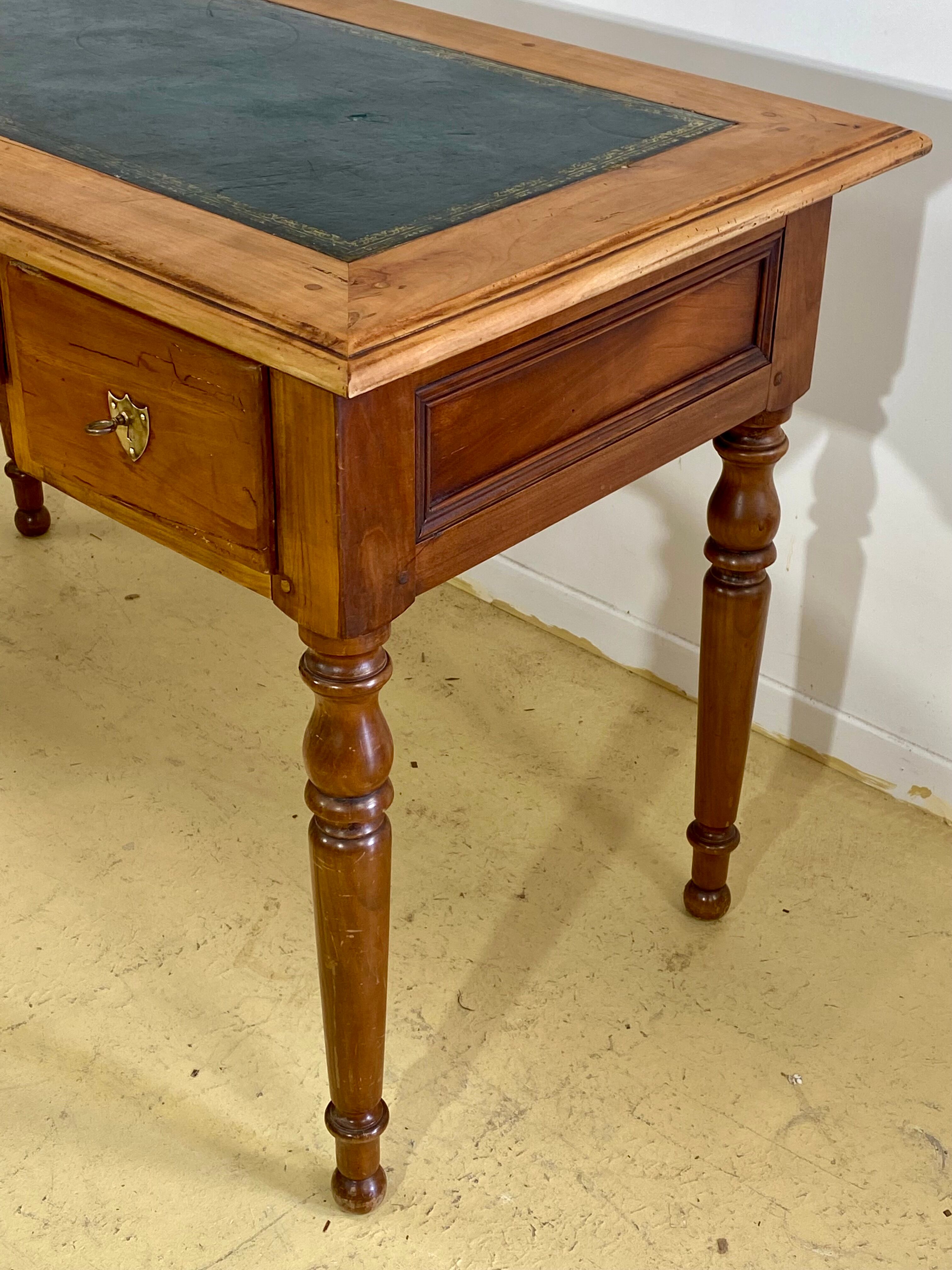 Small Office Louis Philippe