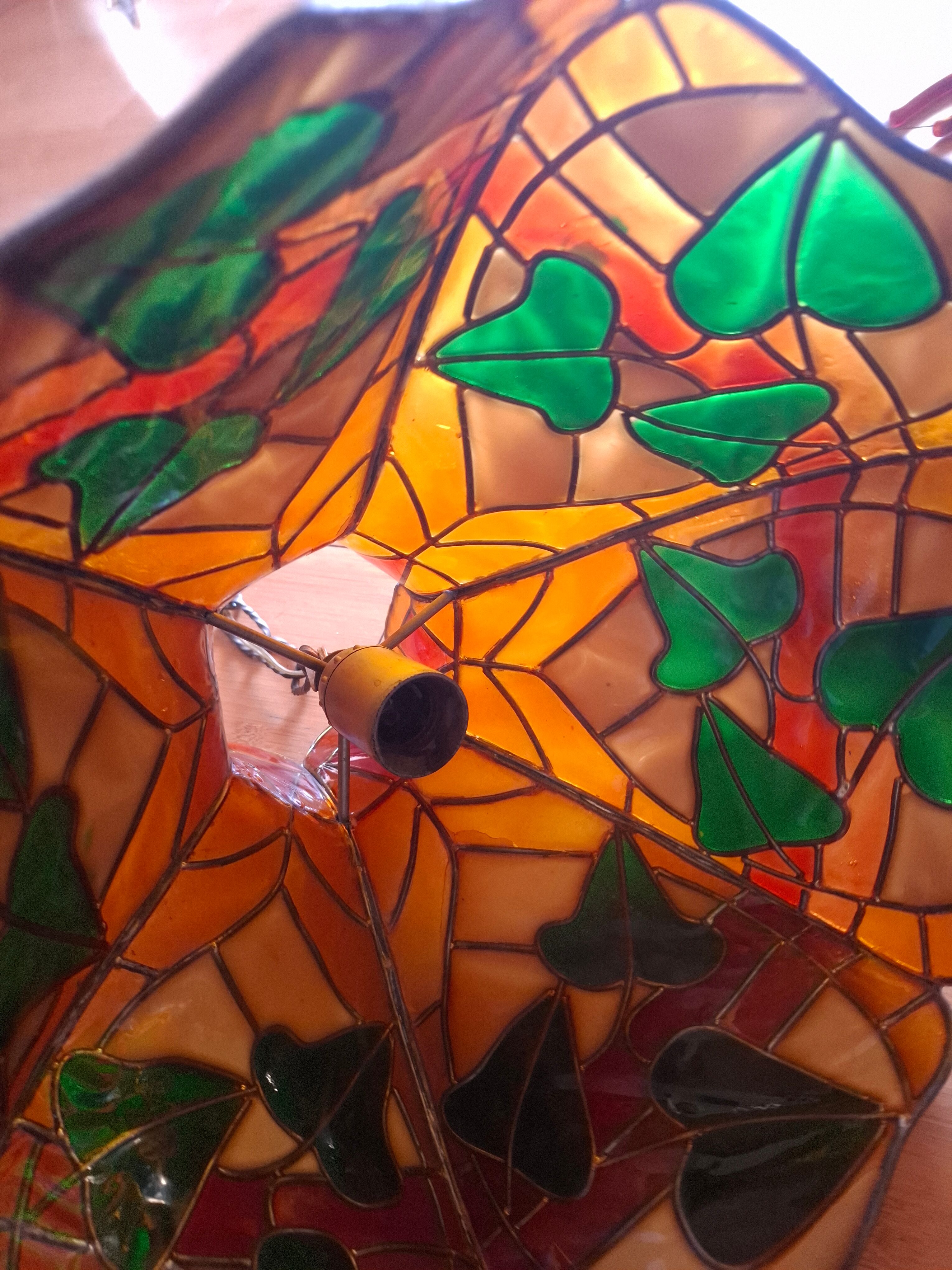 Tiffany-style stained glass pendant light
