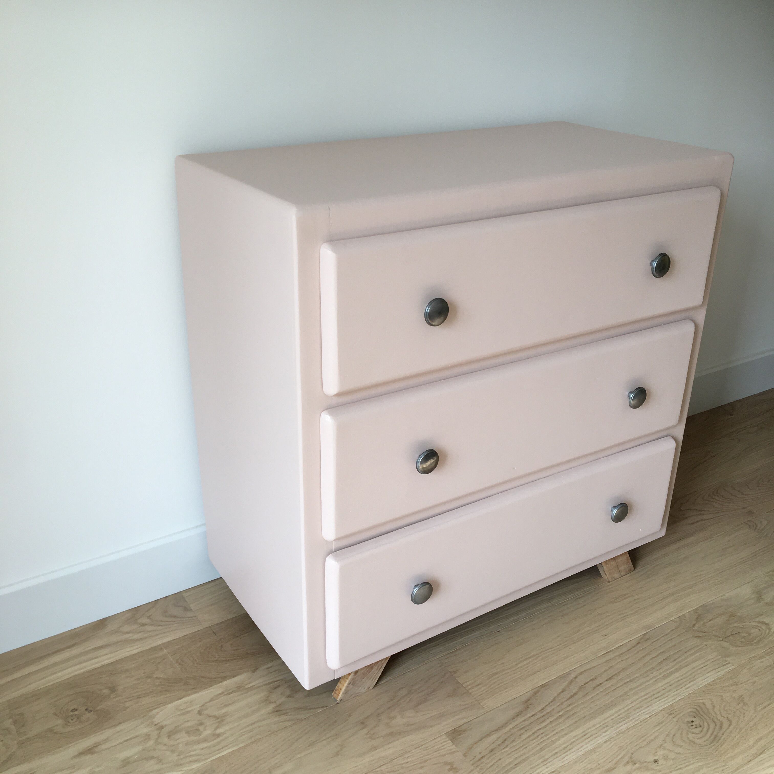 Vintage dresser