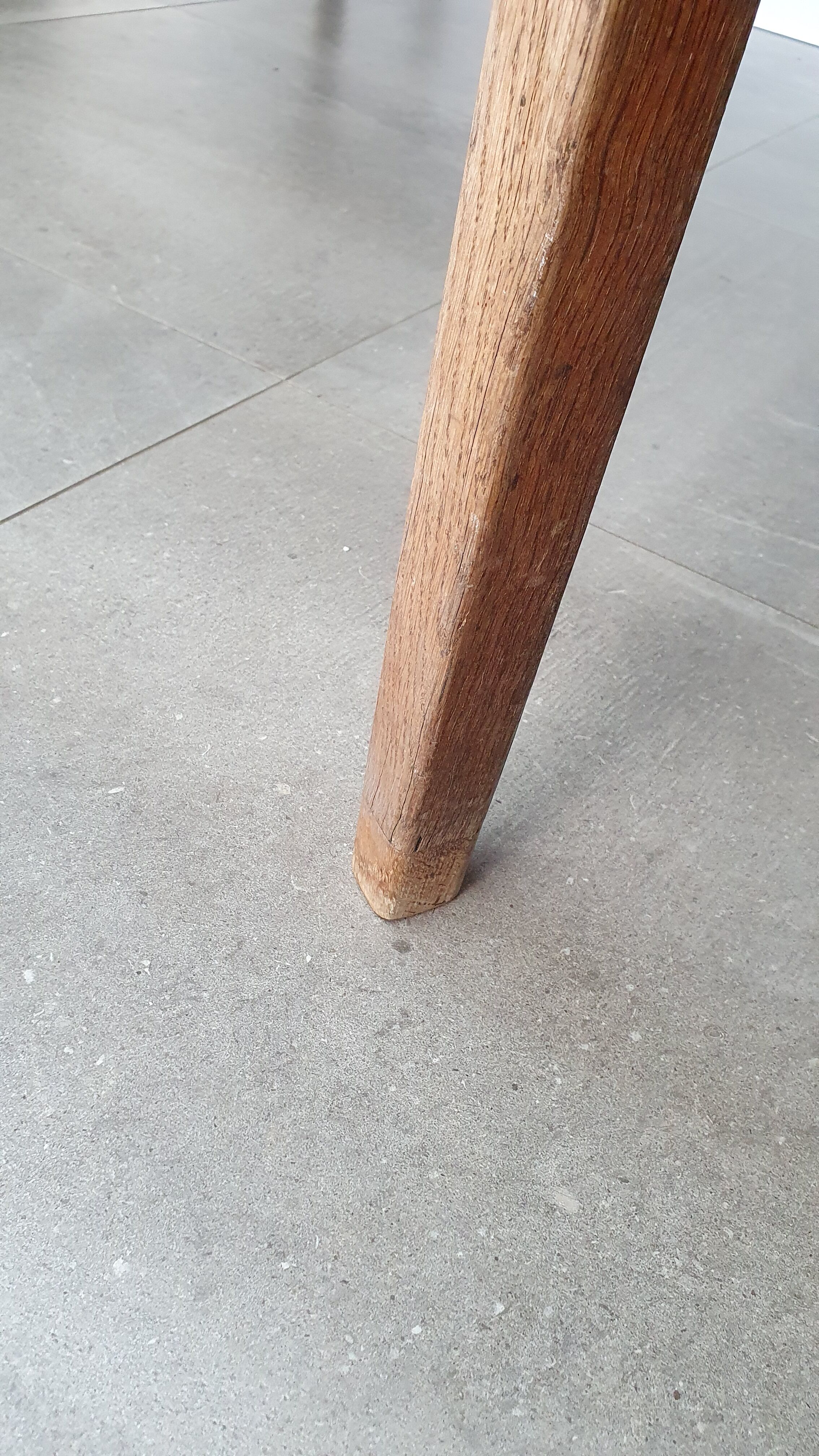 Ensemble table de ferme et 6 chaises Mouettes de Baumann