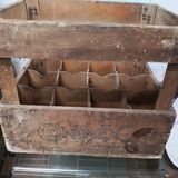Counter-bottle locker