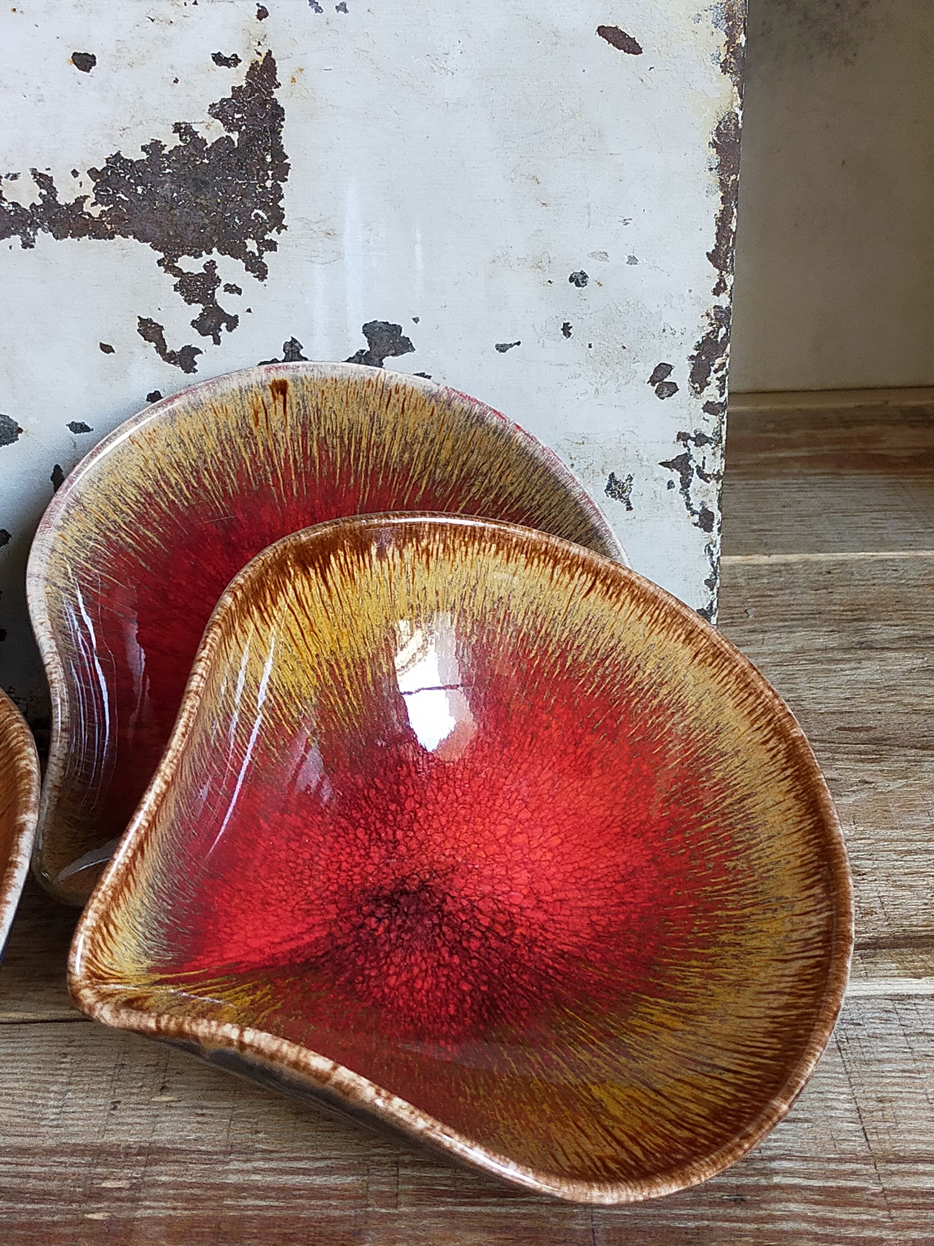 Four bowls free-form cups with French metal enamel