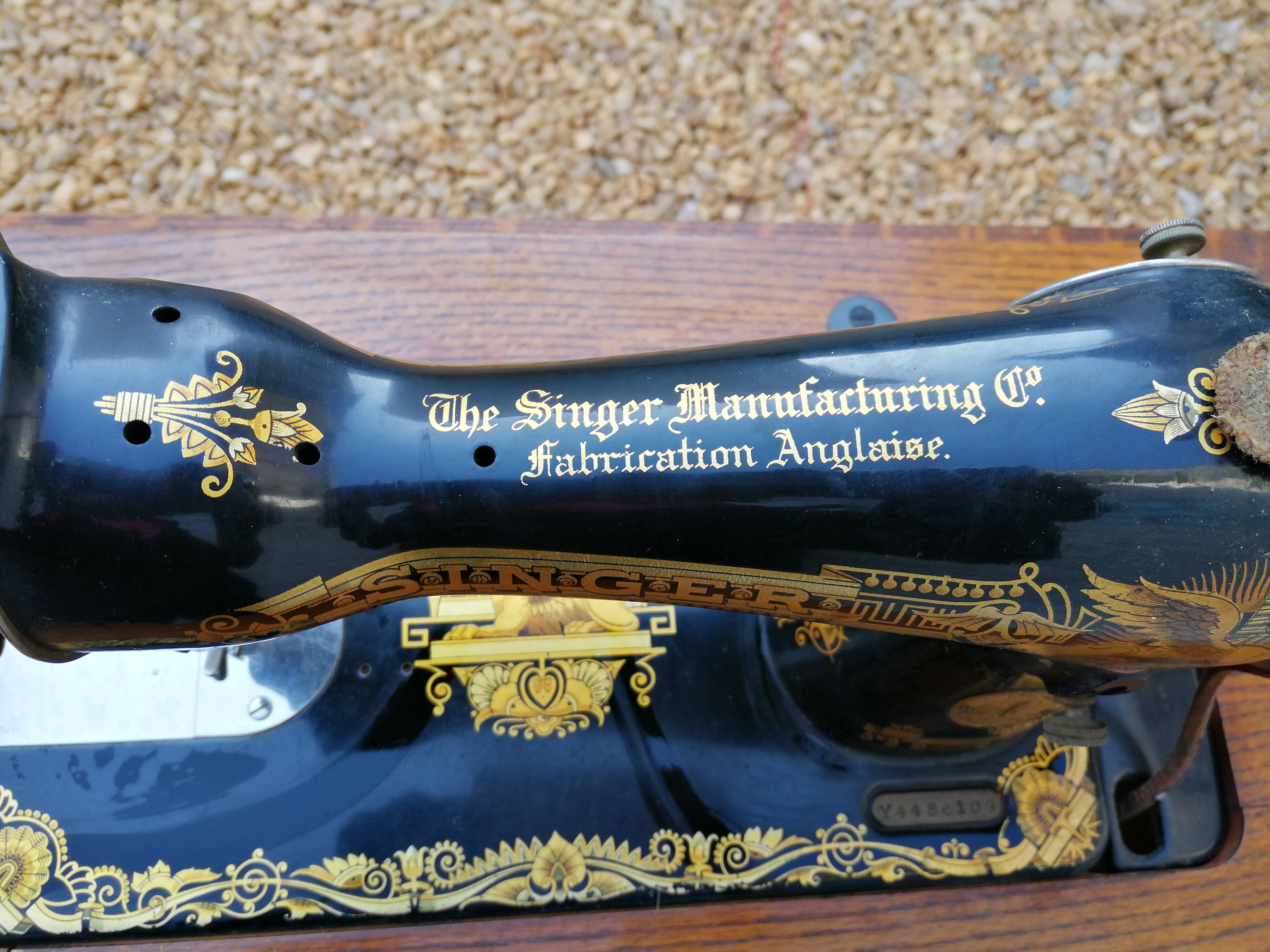 Ancient singer sewing machine