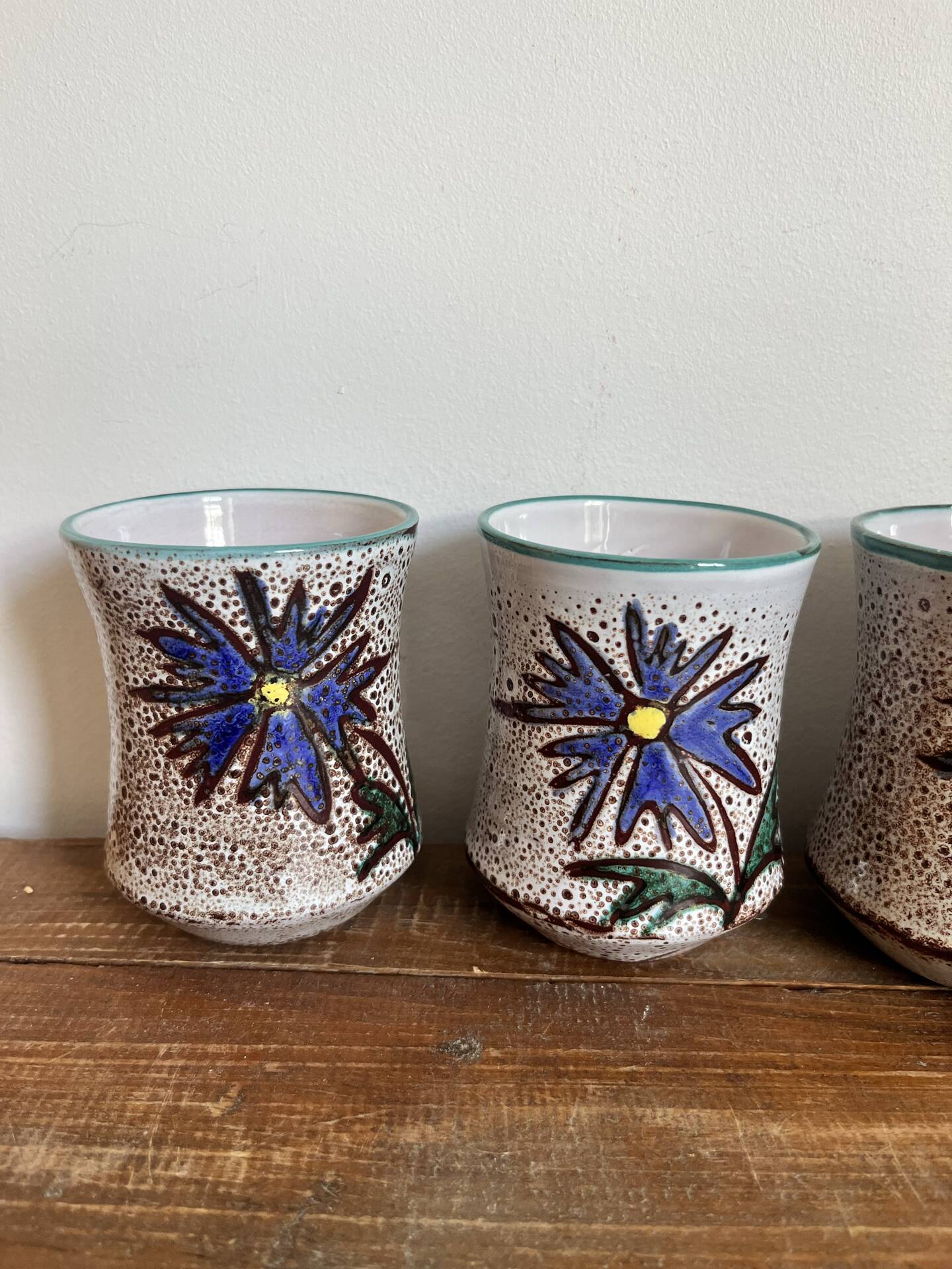 4 cups Vallauris
