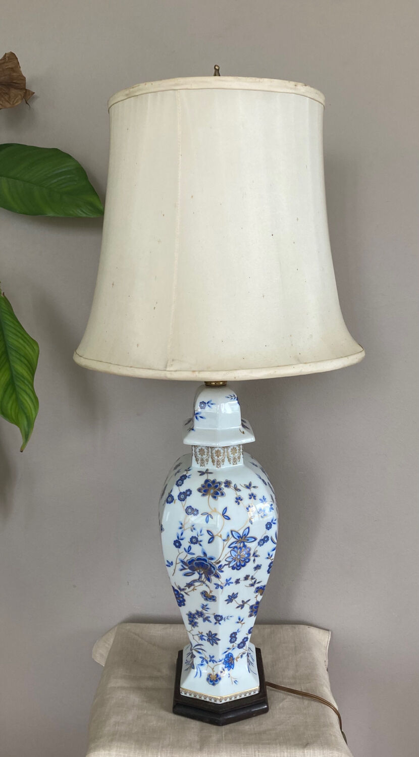 Porcelain living lamp nineteenth handmade decorations, double lighting