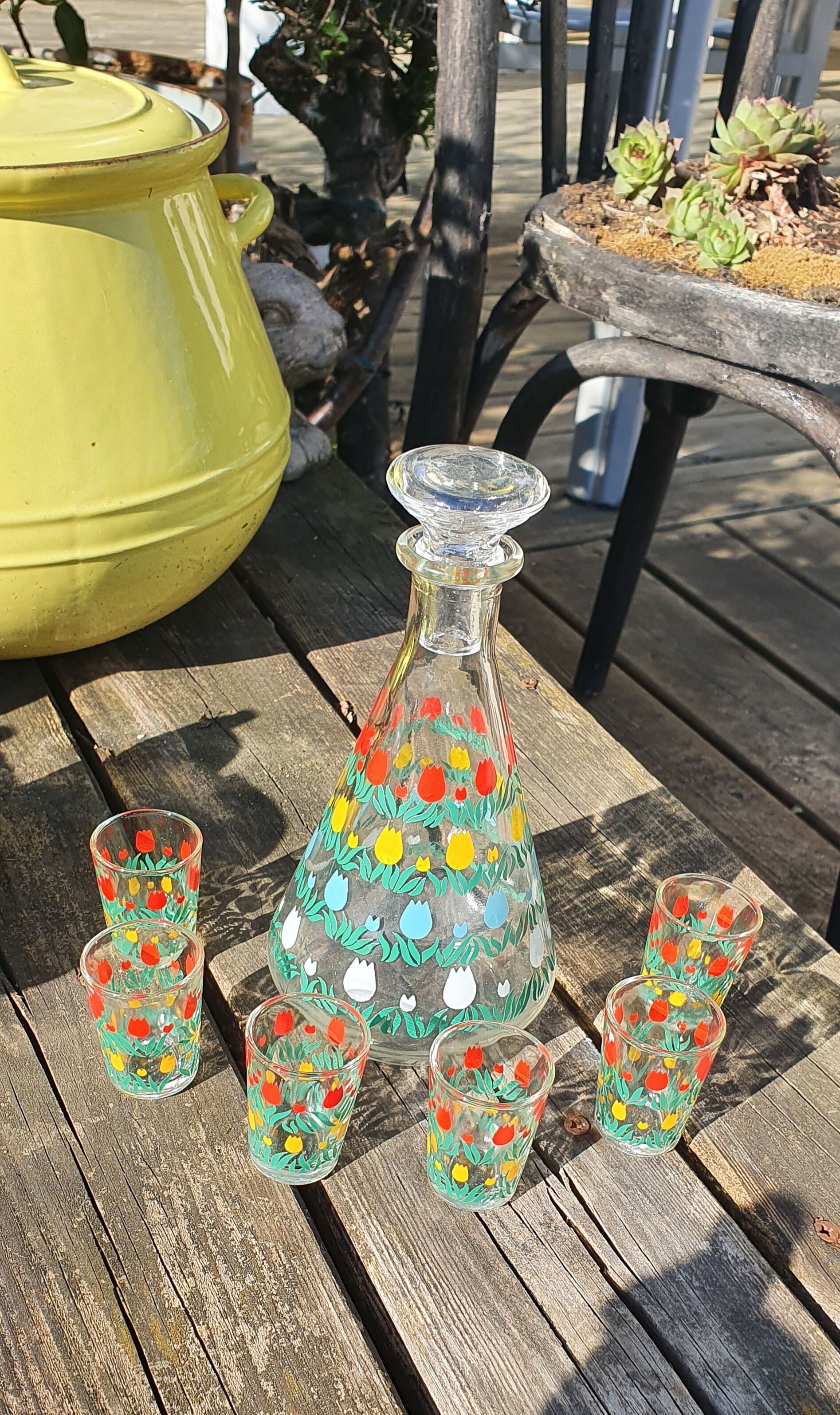 Vintage alcohol service