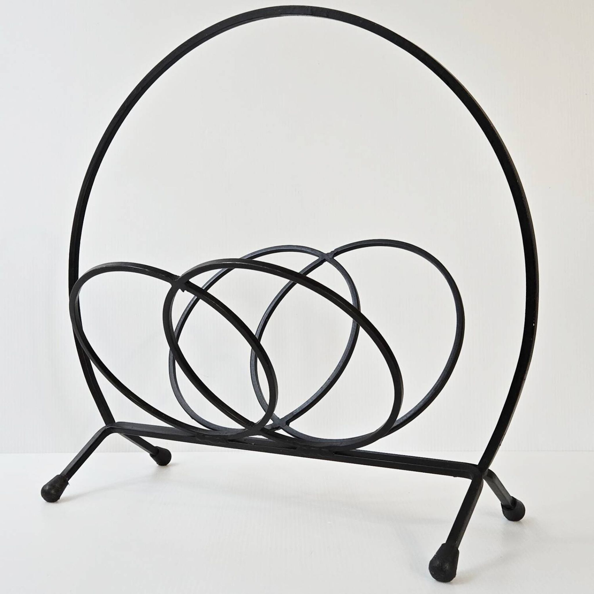 Vintage magazine rack 1950