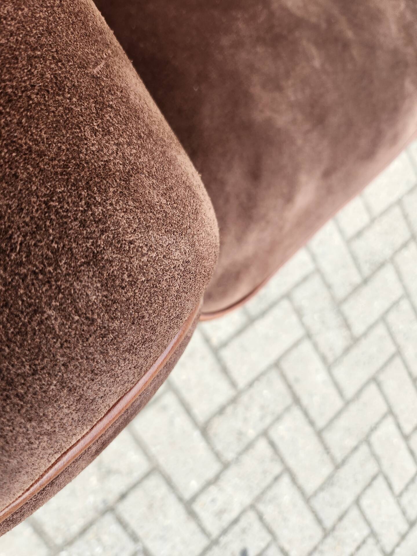 Baxter - Mickey Extra Armchair in Suède