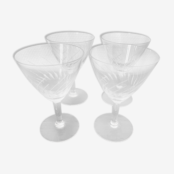 4 verres à vin en verre gravé 9 cl