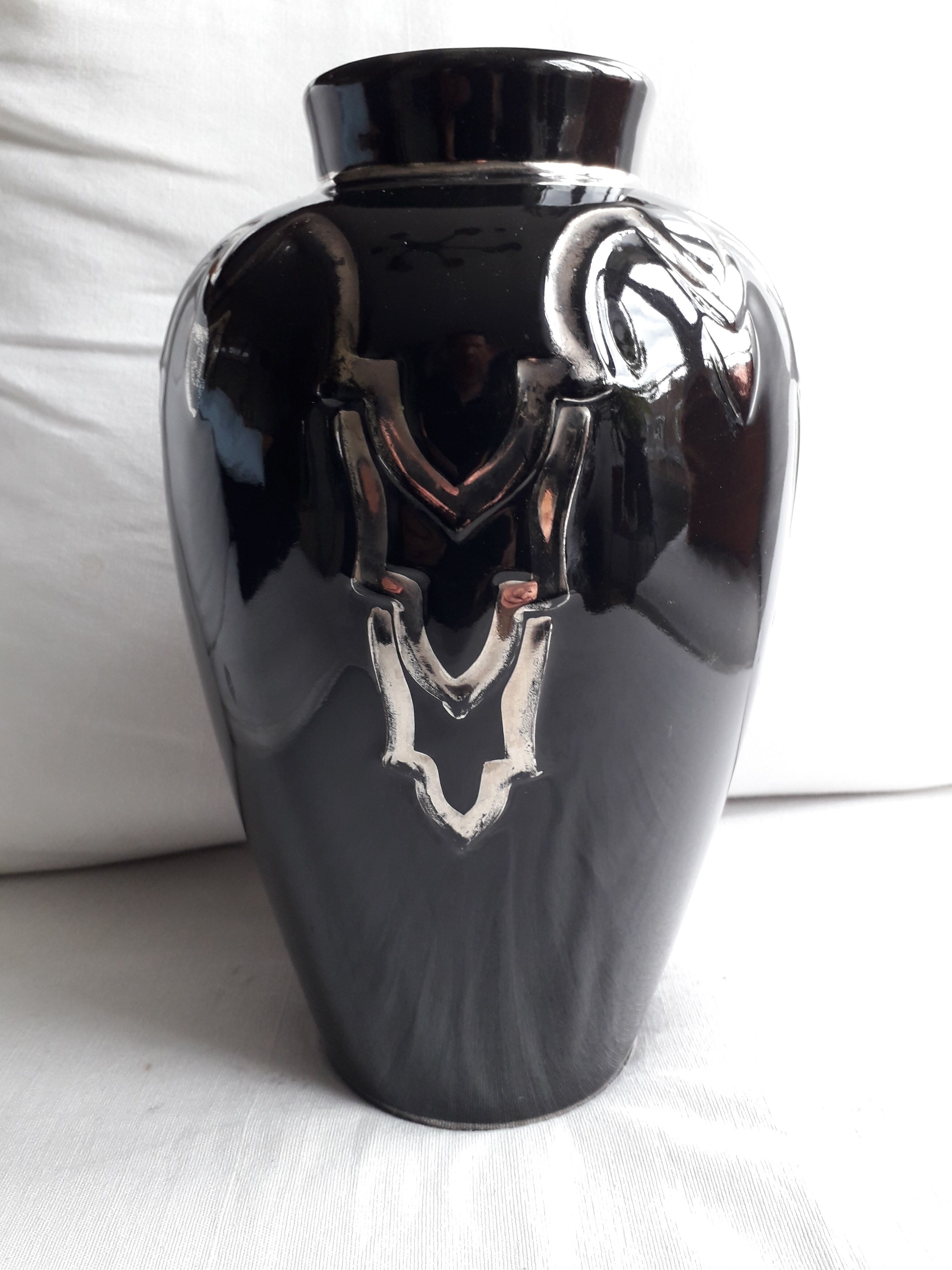 Ceramic art-deco vase signed Odyv